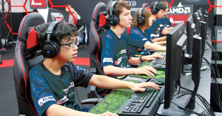 Mau Jadi Pro-Gamer Bersertifikat? Jepang Buka Sekolah D3 Gaming Nih!